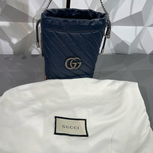 AUTHENTIC EUC Gucci GG Marmont Mini Bucket Crossbody Leather Navy with Chain - Picture 7 of 7